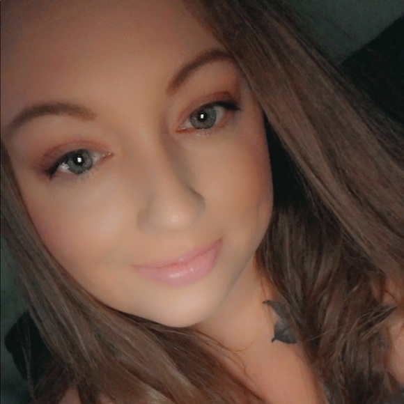 Meet your Posher - Picture 5 of 7